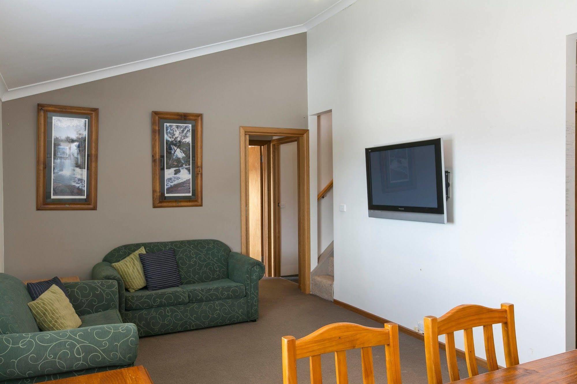 Cooroona Alpine Lodge Falls Creek Esterno foto